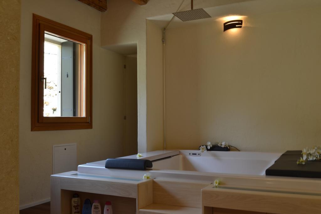 Casale La Rocchetta Bed & Breakfast Lonigo Exterior photo
